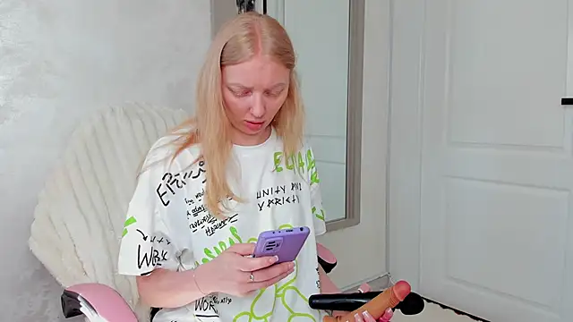 Snapshot of SundyRose chatting on 20, 6, 2026 SundyRose online show from 20, 6, 2026