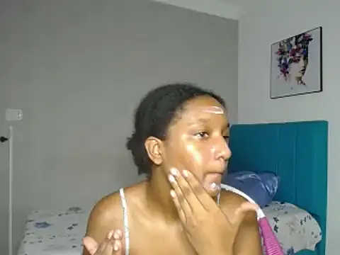 Snapshot of millysweetass chatting on 7, 11, 2025 millysweetass online show from 7, 11, 2025