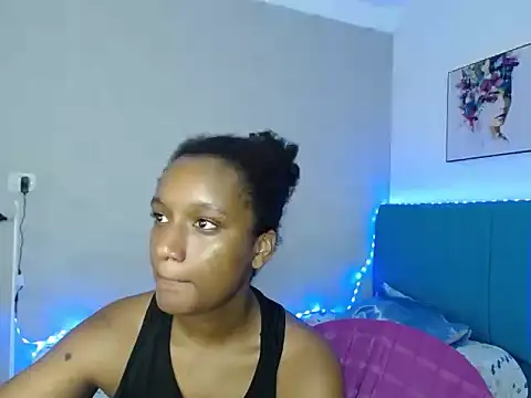 Snapshot of millysweetass chatting on 12, 11, 2025 millysweetass online show from 12, 11, 2025