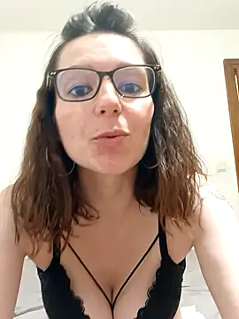 Snapshot of labellerose chatting on 30, 10, 2025 labellerose online show from 30, 10, 2025