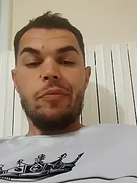 Snapshot of Alexszader36 chatting on 28, 10, 2025 Alexszader36 online show from 28, 10, 2025