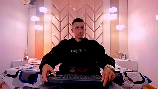 Ethan Boy  online show from 6, 2, 2026