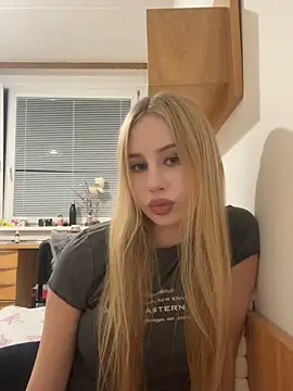 Snapshot of JudithCarly chatting on 12, 11, 2025 JudithCarly online show from 12, 11, 2025