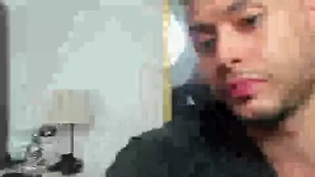 Snapshot of Ken_mailik1 chatting on 10, 10, 2025 Ken mailik1 online show from 10, 10, 2025