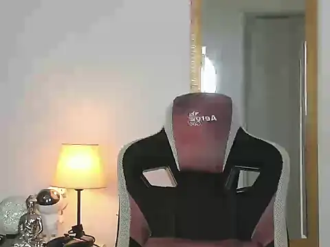 Snapshot of Ken_mailik1 chatting on 11, 10, 2025 Ken mailik1 online show from 11, 10, 2025