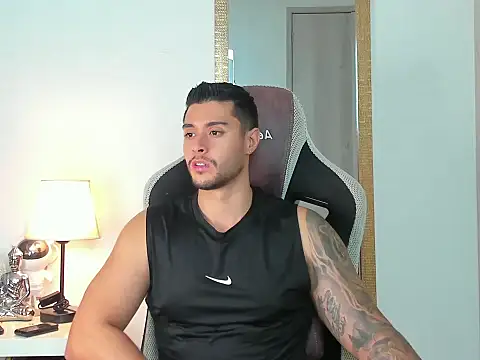 Snapshot of Ken_mailik1 chatting on 24, 10, 2025 Ken mailik1 online show from 24, 10, 2025