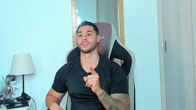 Snapshot of Ken_mailik1 chatting on 25, 11, 2025 Ken mailik1 online show from 25, 11, 2025