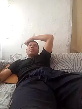 Snapshot of Ezeaxl chatting on 12, 4, 2026 Ezeaxl online show from 12, 4, 2026