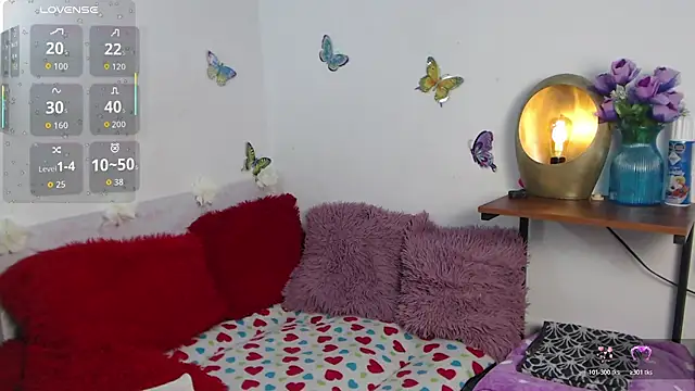Snapshot of alix_kitty chatting on 18, 7, 2026 alix kitty online show from 18, 7, 2026