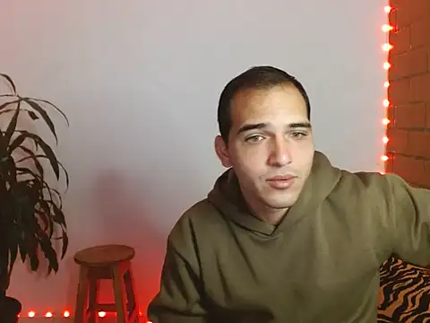 Snapshot of Maax3023 chatting on 16, 10, 2025 Maax3023 online show from 16, 10, 2025