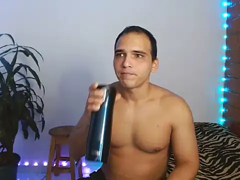 Snapshot of Maax3023 chatting on 25, 10, 2025 Maax3023 online show from 25, 10, 2025