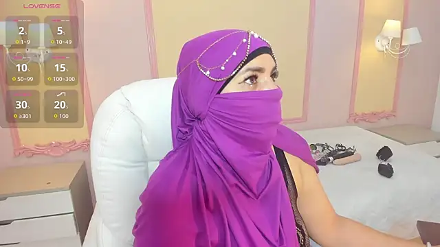  naylaa  online show from 26, 4, 2026