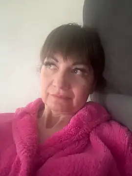 Snapshot of Butterfly8385 chatting on 8, 5, 2026 Butterfly8385 online show from 8, 5, 2026