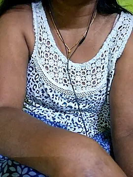 Snapshot of tamil_kanaka chatting on 5, 5, 2026 tamil kanaka online show from 5, 5, 2026
