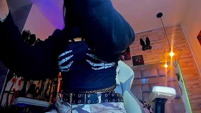 Evangelinejoness  online show from 21, 4, 2026