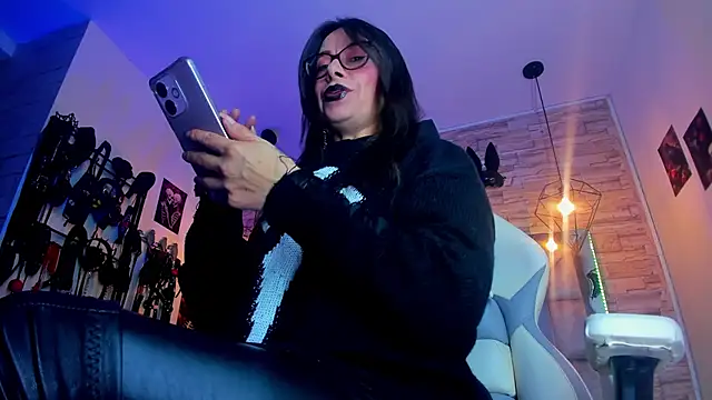 Evangelinejoness  online show from 25, 4, 2026