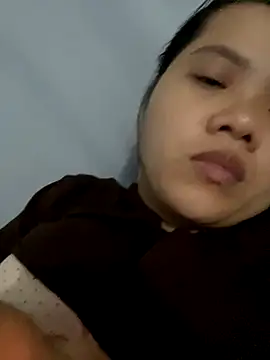 Snapshot of anne_baby2k chatting on 5, 11, 2025 anne baby2k online show from 5, 11, 2025