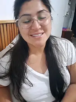 morenalatinaa online show from 27, 4, 2026