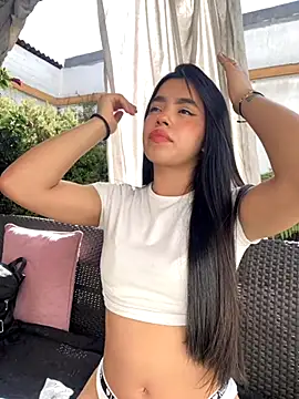 Snapshot of LunaMoore_Pink chatting on 24, 10, 2025 LunaMoore Pink online show from 24, 10, 2025