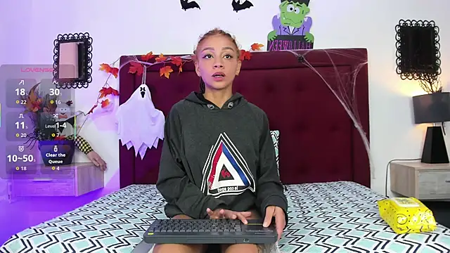 Sassha ferrer online show from 29, 10, 2025