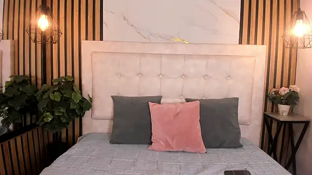 Sassha ferrer online show from 15, 2, 2026