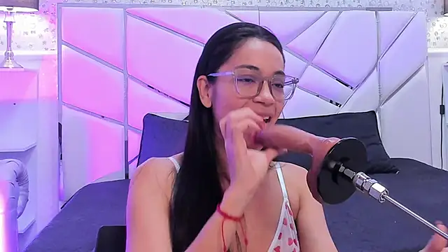 GabbiePrice online show from 6, 4, 2026