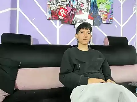 heyy noah11 online show from 10, 4, 2026