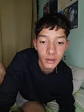 Snapshot of heyy_noah11 chatting on 16, 5, 2026 heyy noah11 online show from 16, 5, 2026