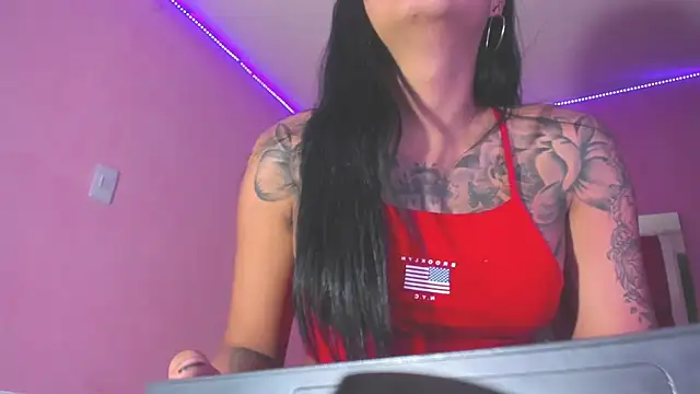 Snapshot of BiancaValentinna chatting on 2, 6, 2026 BiancaValentinna online show from 2, 6, 2026