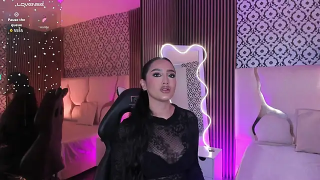 Snapshot of BEELLA_TAY1 chatting on 5, 12, 2025 BEELLA TAY1 online show from 5, 12, 2025