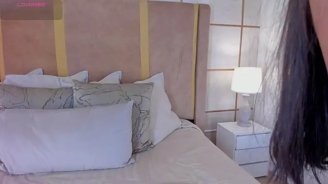 lyrabellini online show from 19, 2, 2026