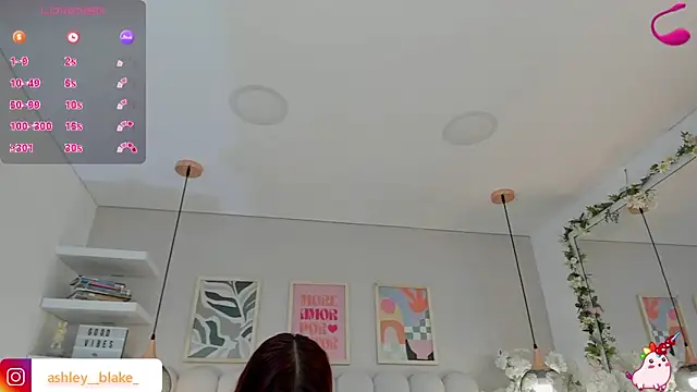 Snapshot of Isabella__gonzalez_ chatting on 26, 11, 2025 Isabella gonzalez online show from 26, 11, 2025