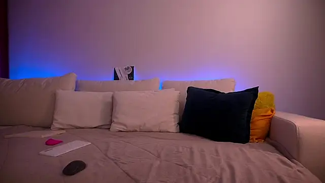 Snapshot of _infinitespring_ chatting on 10, 11, 2025 infinitespring online show from 10, 11, 2025