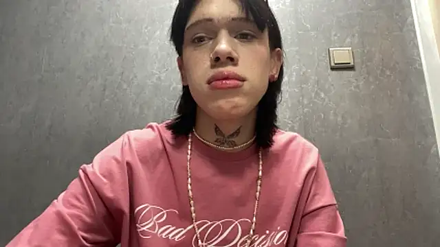 Snapshot of mun_poli chatting on 17, 11, 2025 mun poli online show from 17, 11, 2025