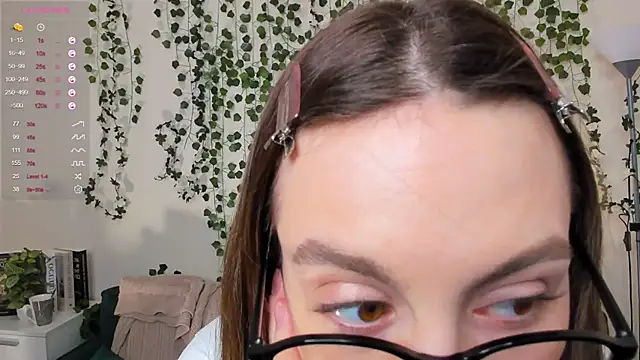 sweet and flirt online show from 8, 11, 2025