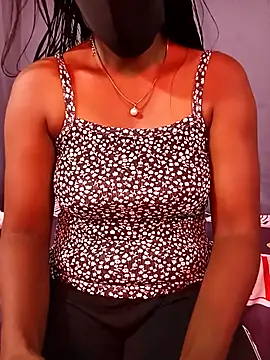 Snapshot of Mishel_hot chatting on 28, 10, 2025 Mishel hot online show from 28, 10, 2025