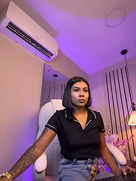 AlyssaRay online show from 2, 4, 2026