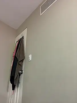 AlyssaRay online show from 23, 4, 2026