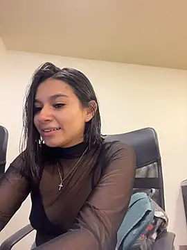 AlyssaRay online show from 27, 4, 2026