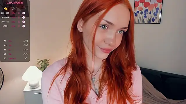 Snapshot of Foxy_blush chatting on 5, 12, 2025 Foxy blush online show from 5, 12, 2025