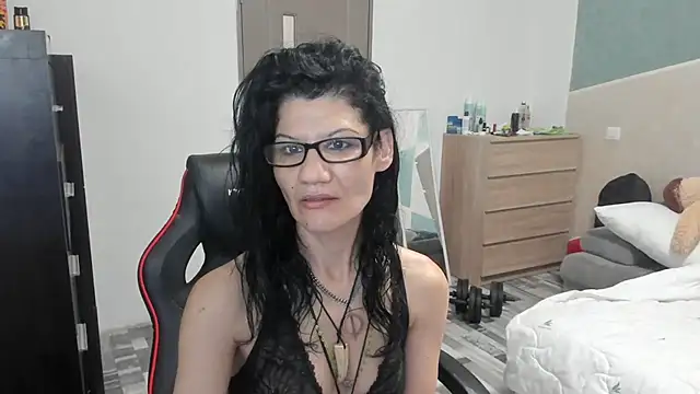 SweetSin40 online show from 17, 3, 2026