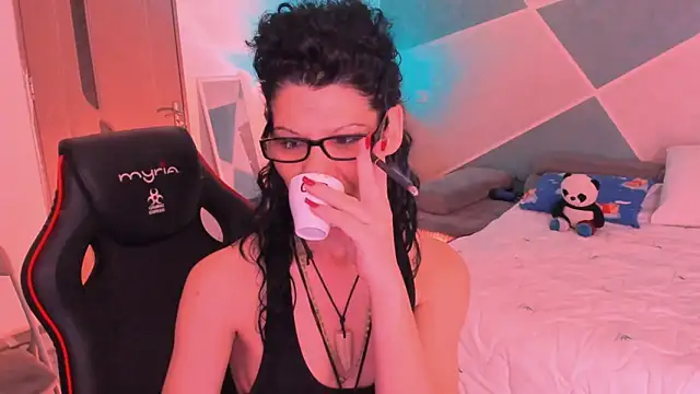 SweetSin40 online show from 19, 4, 2026