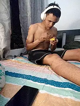 Snapshot of Ruberga20 chatting on 28, 10, 2025 Ruberga20 online show from 28, 10, 2025