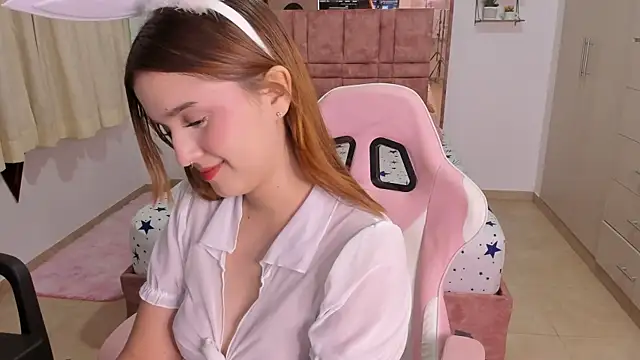 MIACUTEE  online show from 28, 6, 2026
