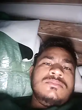 GlossyDare1823 online show from 3, 11, 2025