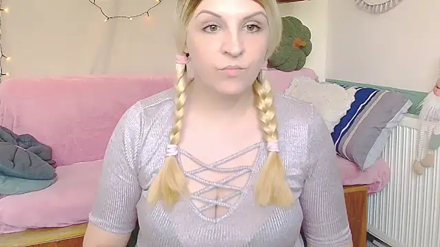 Snapshot of NikiLeex27 chatting on 8, 6, 2026 NikiLeex27 online show from 8, 6, 2026