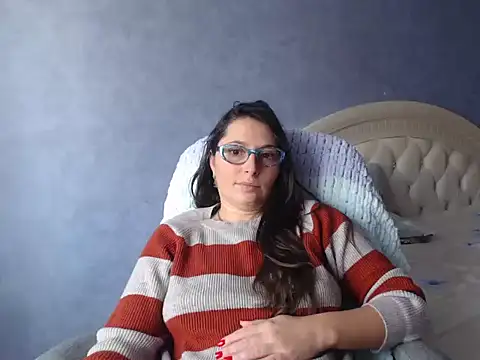 Snapshot of LuckyLisa23 chatting on 28, 10, 2025 LuckyLisa23 online show from 28, 10, 2025