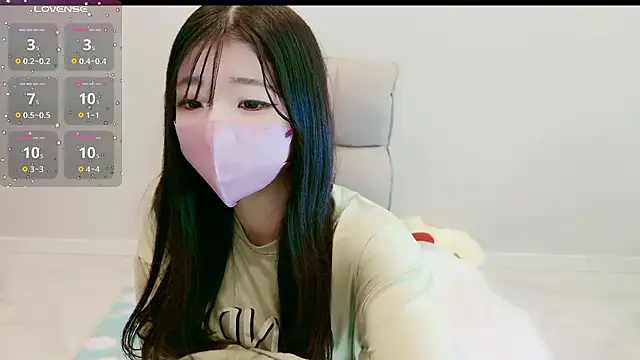 Snapshot of Rin_chan_77 chatting on 22, 11, 2025 Rin chan 77 online show from 22, 11, 2025