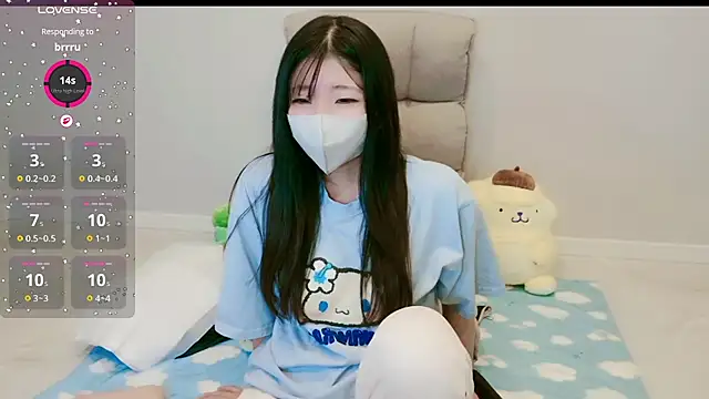 Snapshot of Rin_chan_77 chatting on 29, 11, 2025 Rin chan 77 online show from 29, 11, 2025