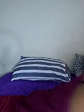 certifiedhottie2025 online show from 11, 4, 2026